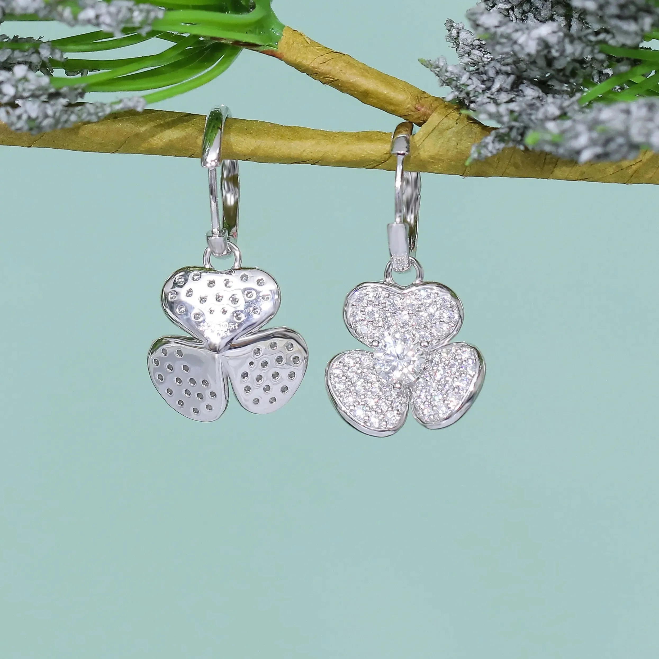 10k White / Yellow / Rose Gold Moissanite Clover Earrings 2.3ctw