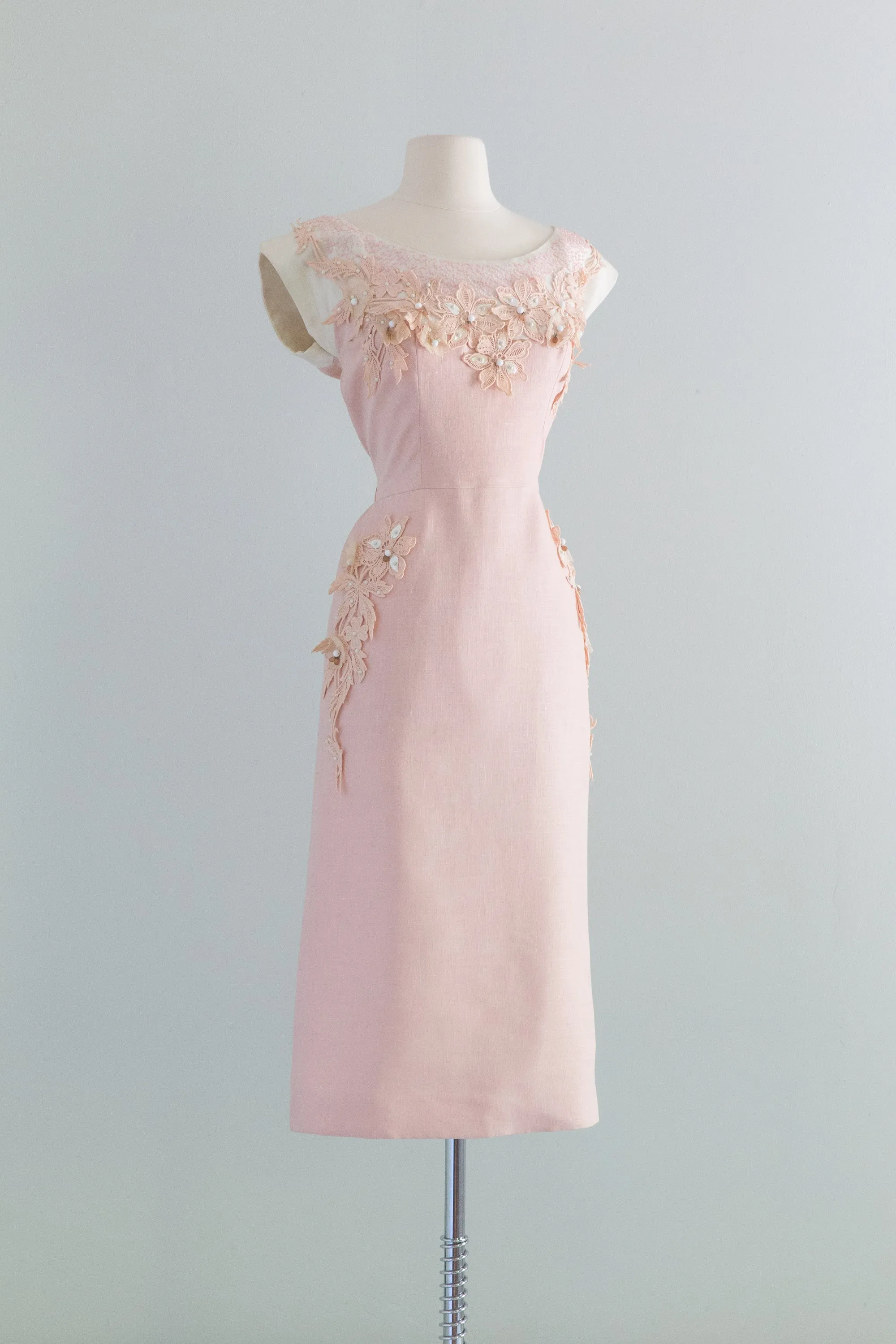 1950's Peony Pink Linen Dress With Floral Appliqué & Beading / Medium