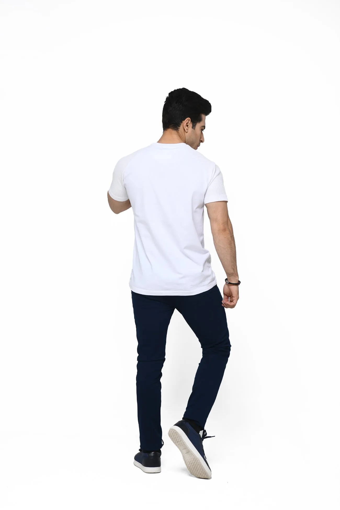 BASIC SLIM FIT T-SHIRT