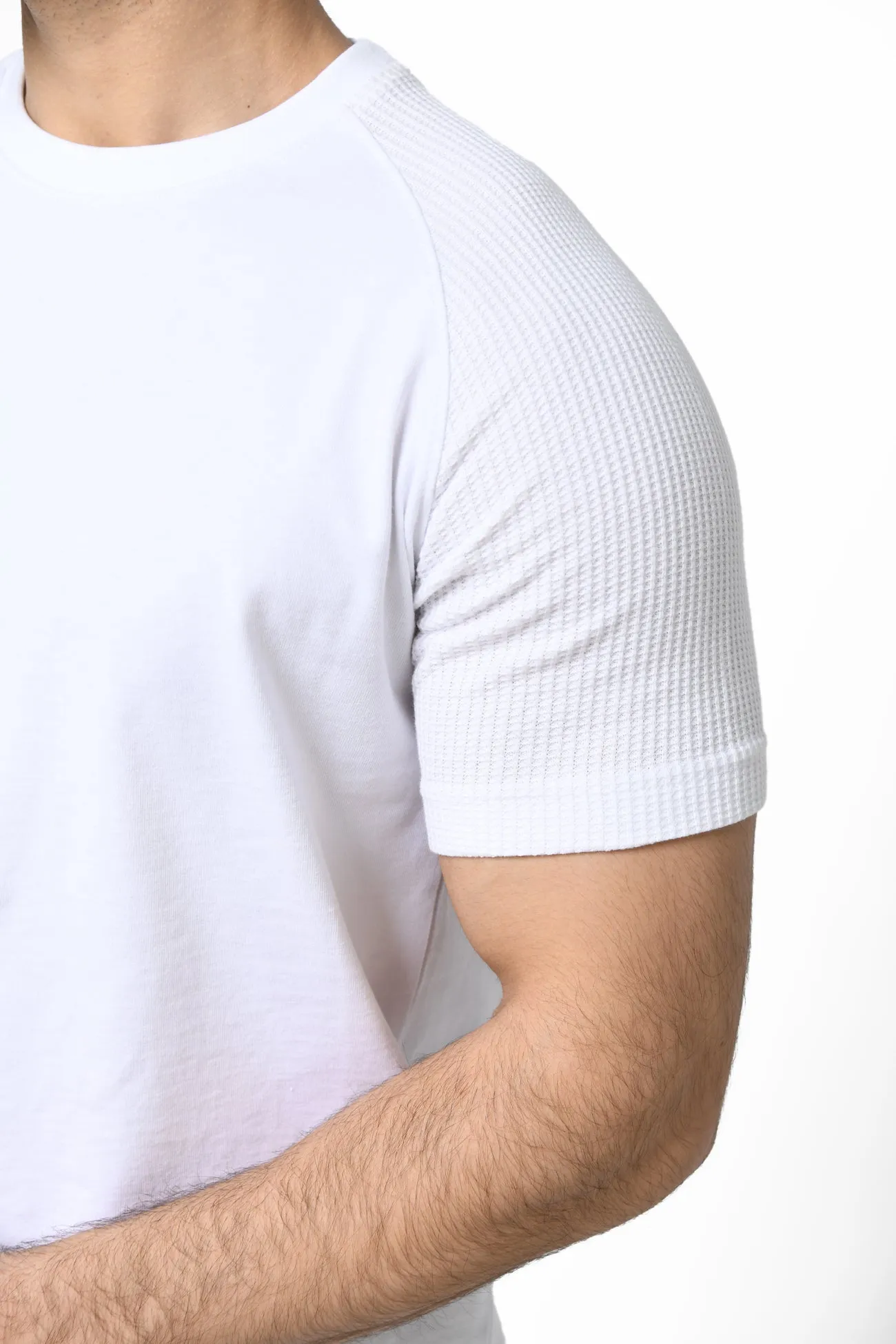 BASIC SLIM FIT T-SHIRT