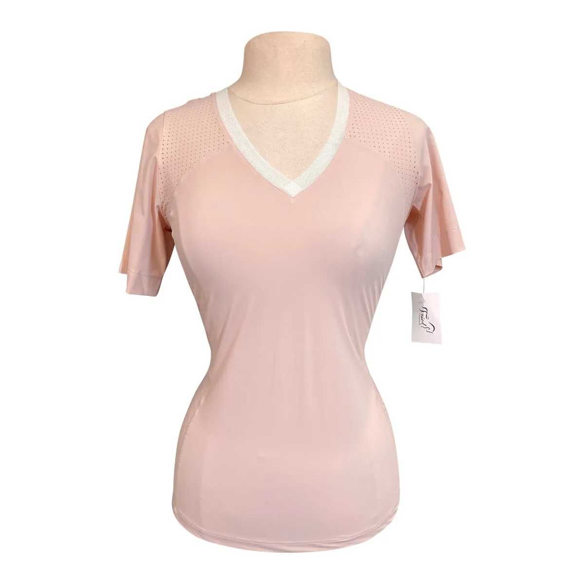 CALLIDAE The Short Sleeve Tech V Neck in Blush - Women's Medium