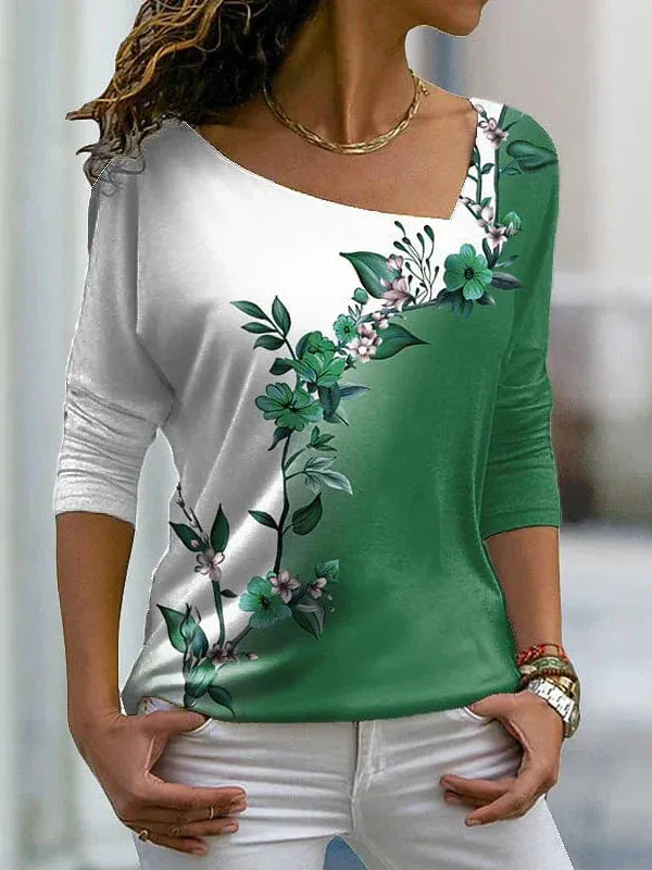 Floral Graphic Plus Size T-shirt with Long Sleeves and V-Neck