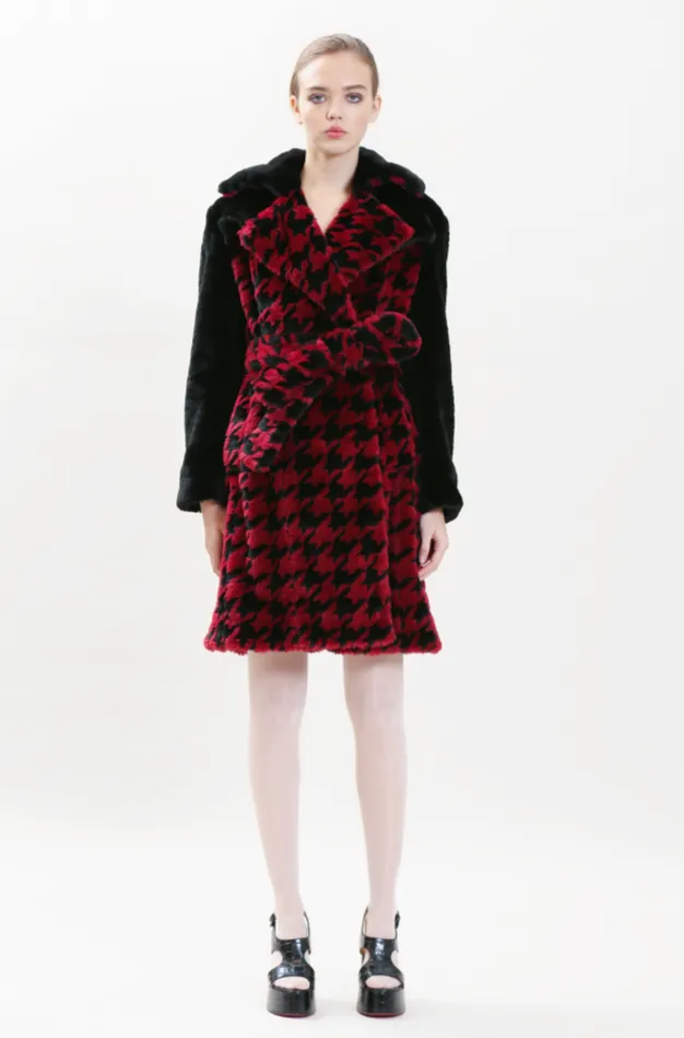 Juliette Houndstooth Coat Faux Fur in Bordeaux